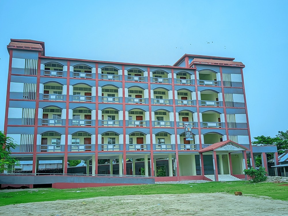 Slider Image of Baribari High School